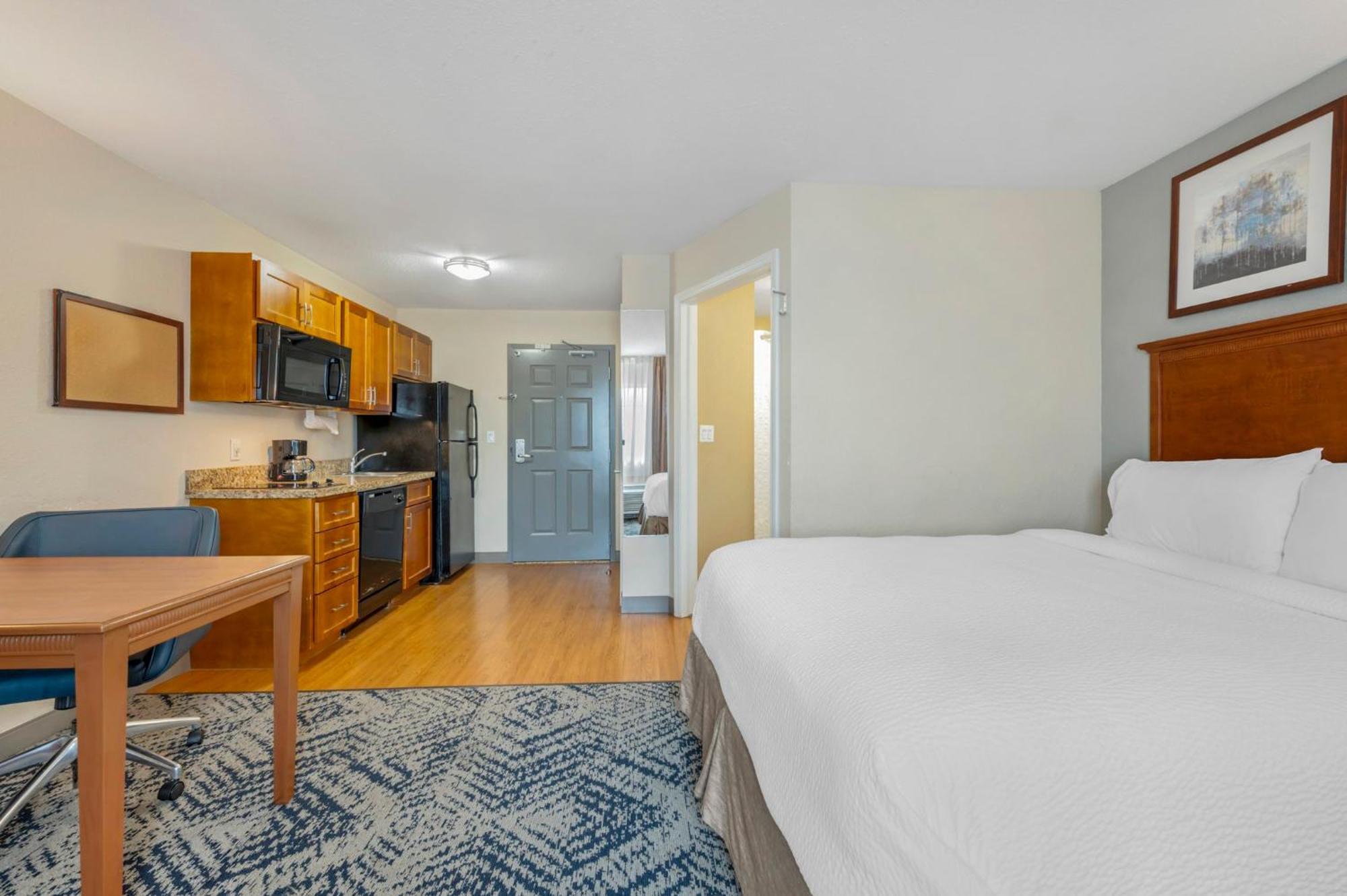 Candlewood Suites Indianapolis East By Ihg Exteriör bild