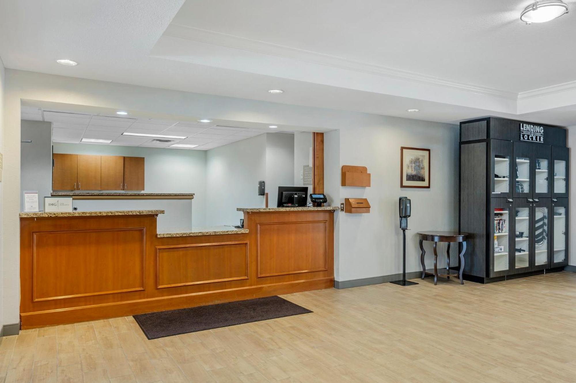Candlewood Suites Indianapolis East By Ihg Exteriör bild